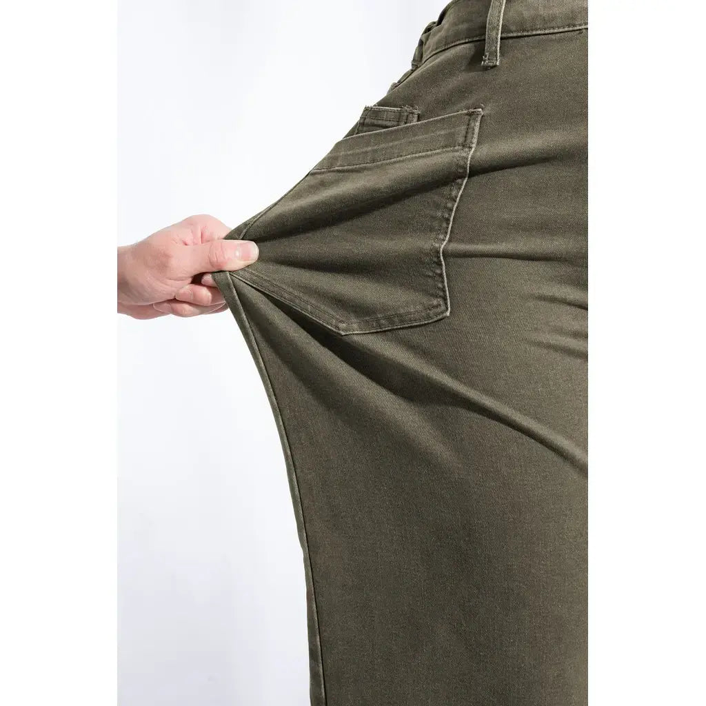 Four Leaf Clover Solid Color Square Patch Pocket Ankle-length Barrel Jeans