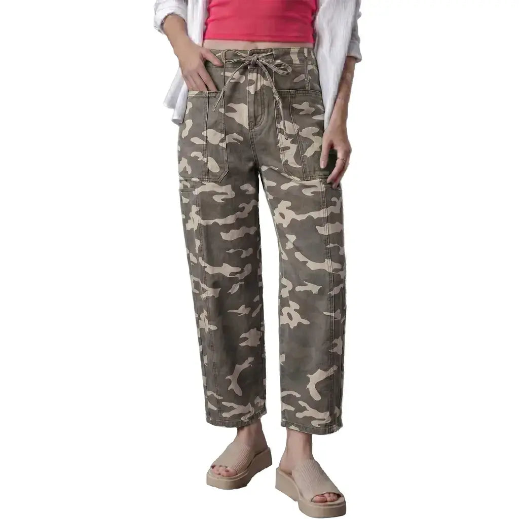 Green Leopard Printed Drawstring Elastic Waistband Pocketed Barrel Jeans