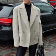 Retro-style Elegant Lapel Double-breasted Waist-cinching Wool Blazer That Flatters