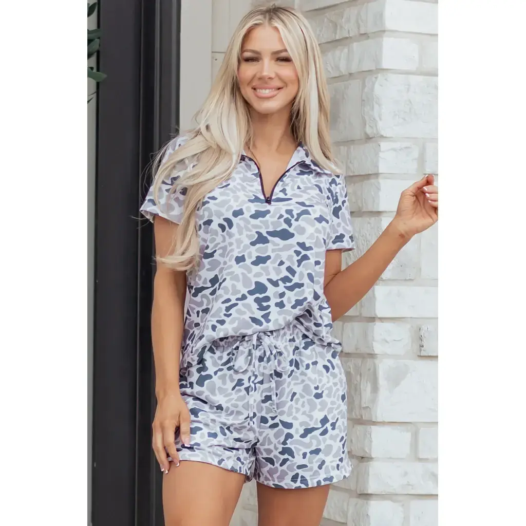 Multicolour Abstract Patterned Polo Collar T Shirt and Shorts Set - Image 5