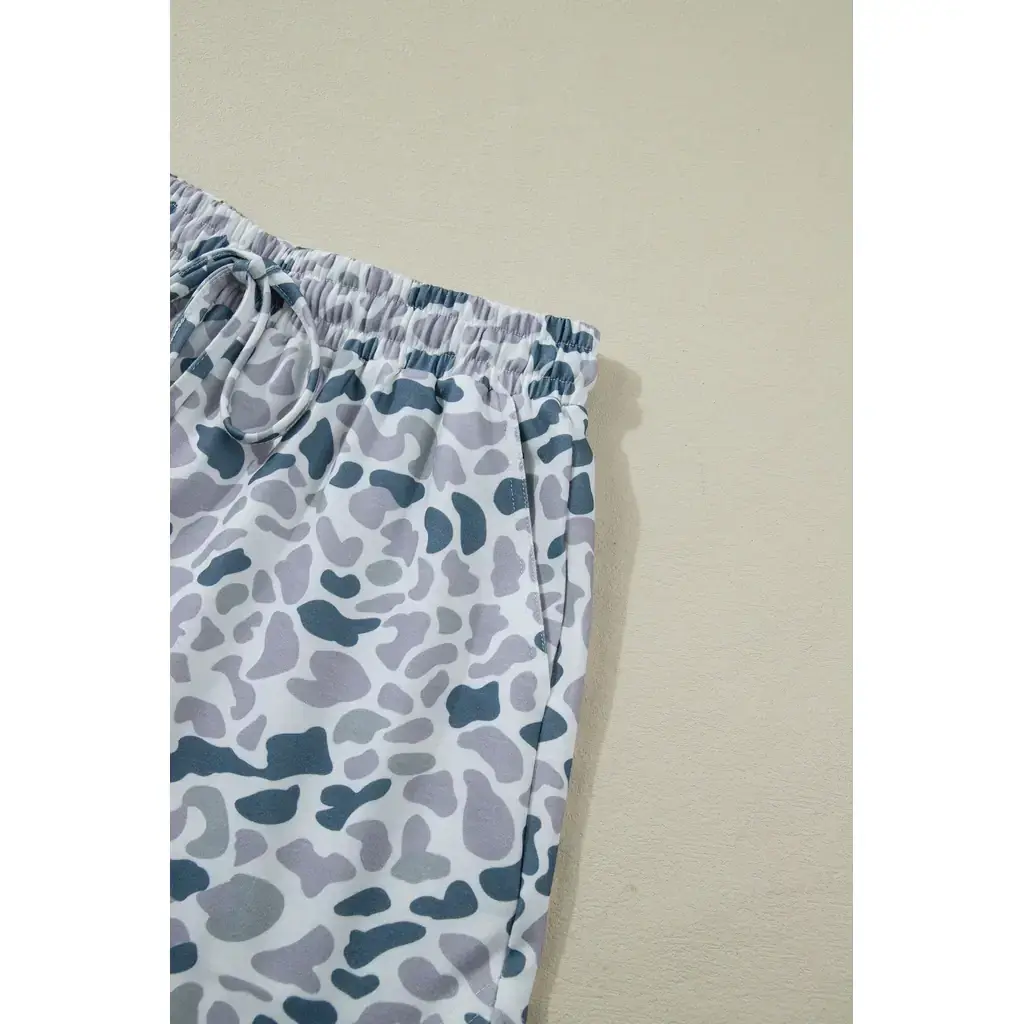 Multicolour Abstract Patterned Polo Collar T Shirt and Shorts Set - Image 18