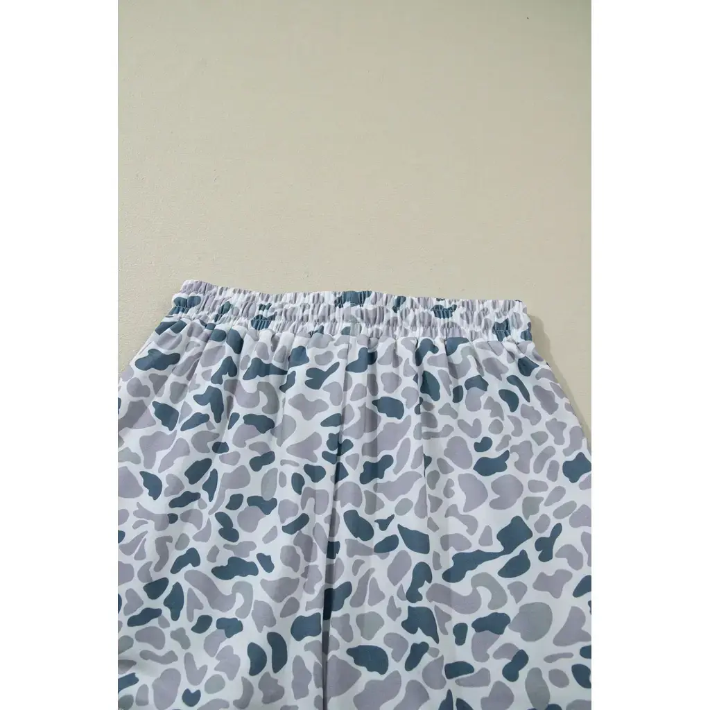 Multicolour Abstract Patterned Polo Collar T Shirt and Shorts Set - Image 21